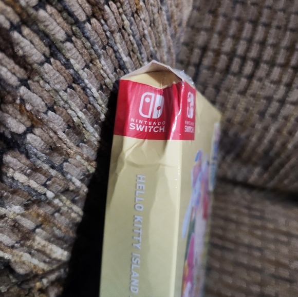 Hello Kitty Island Adventure Deluxe Edition Gift Pack (Nintendo Switch) 2025 - Picture 5 of 8
